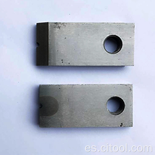 Molde de tornillo con material de ST6.